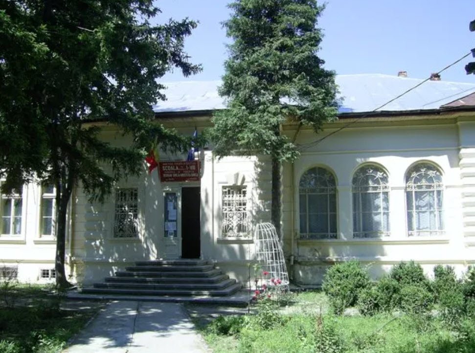 Monumentul istoric ”Castelul Sihleanu-Grădişteanu-Ghica”, Sihlea, Romania, Romania